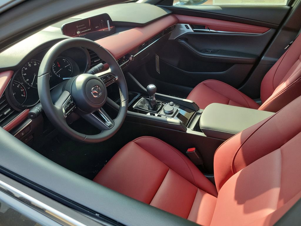 New 2026 MAZDA MAZDA3 2.5 S Hatchback w/ Premium Pkg FWD image 3