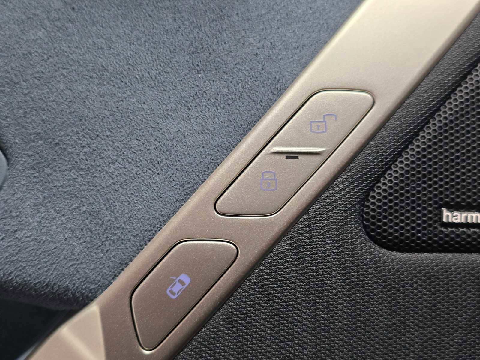 Used 2022 BMW iX xDrive50 w/ Convenience Package image 26