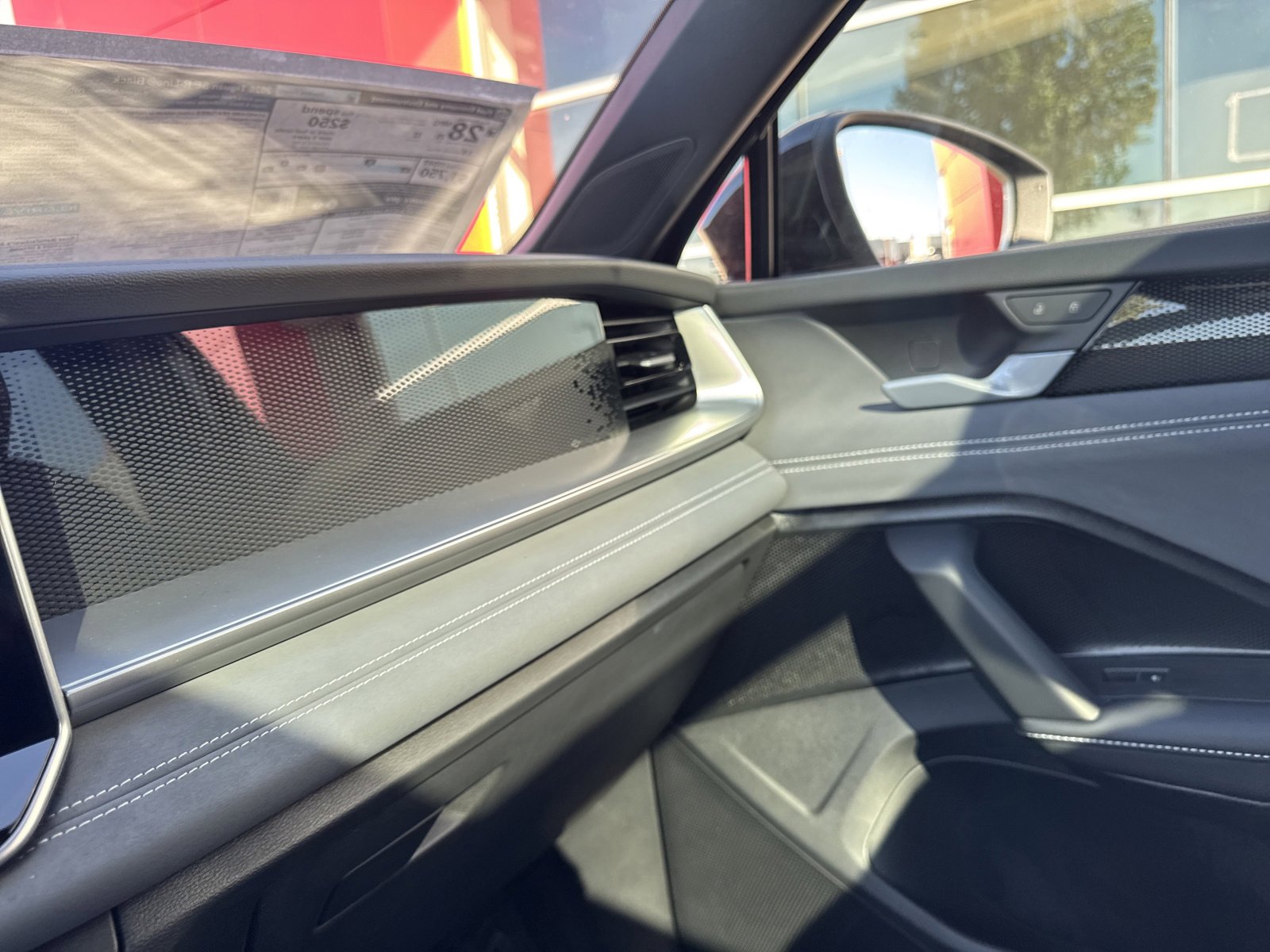 New 2026 Volkswagen Tiguan SE R-Line image 25