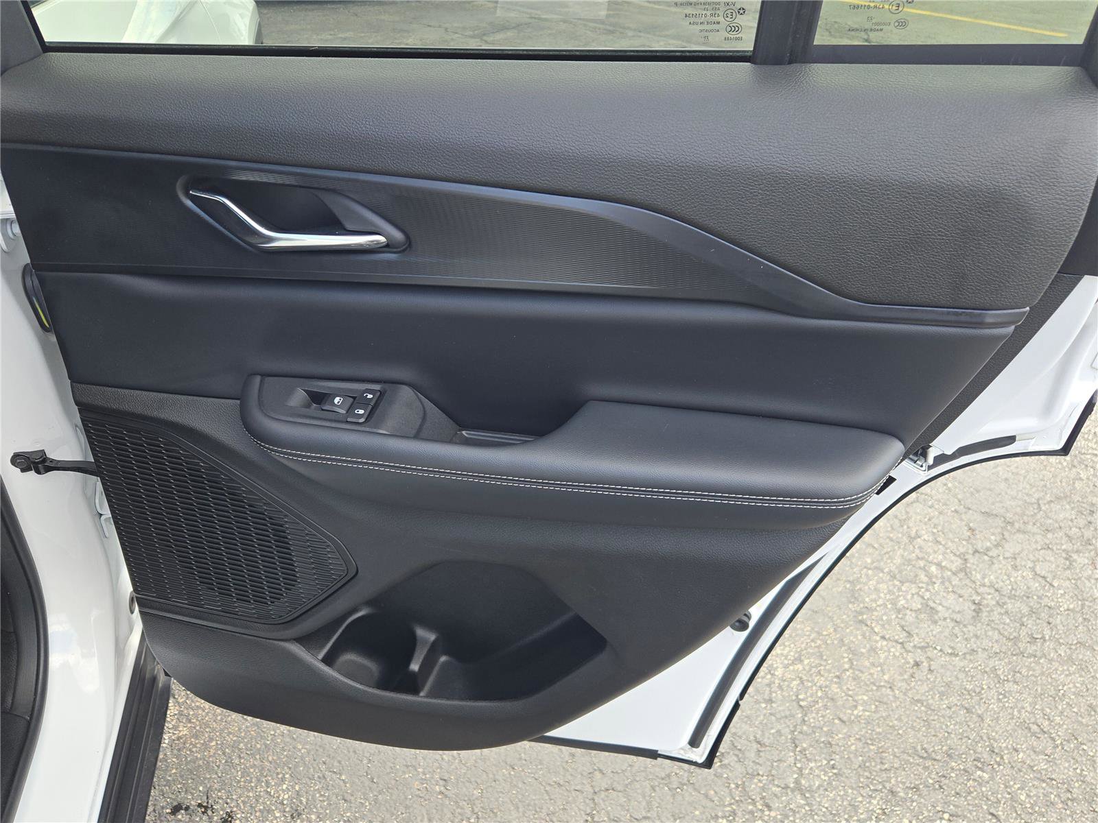 Certified 2024 Jeep Grand Cherokee Laredo X image 12