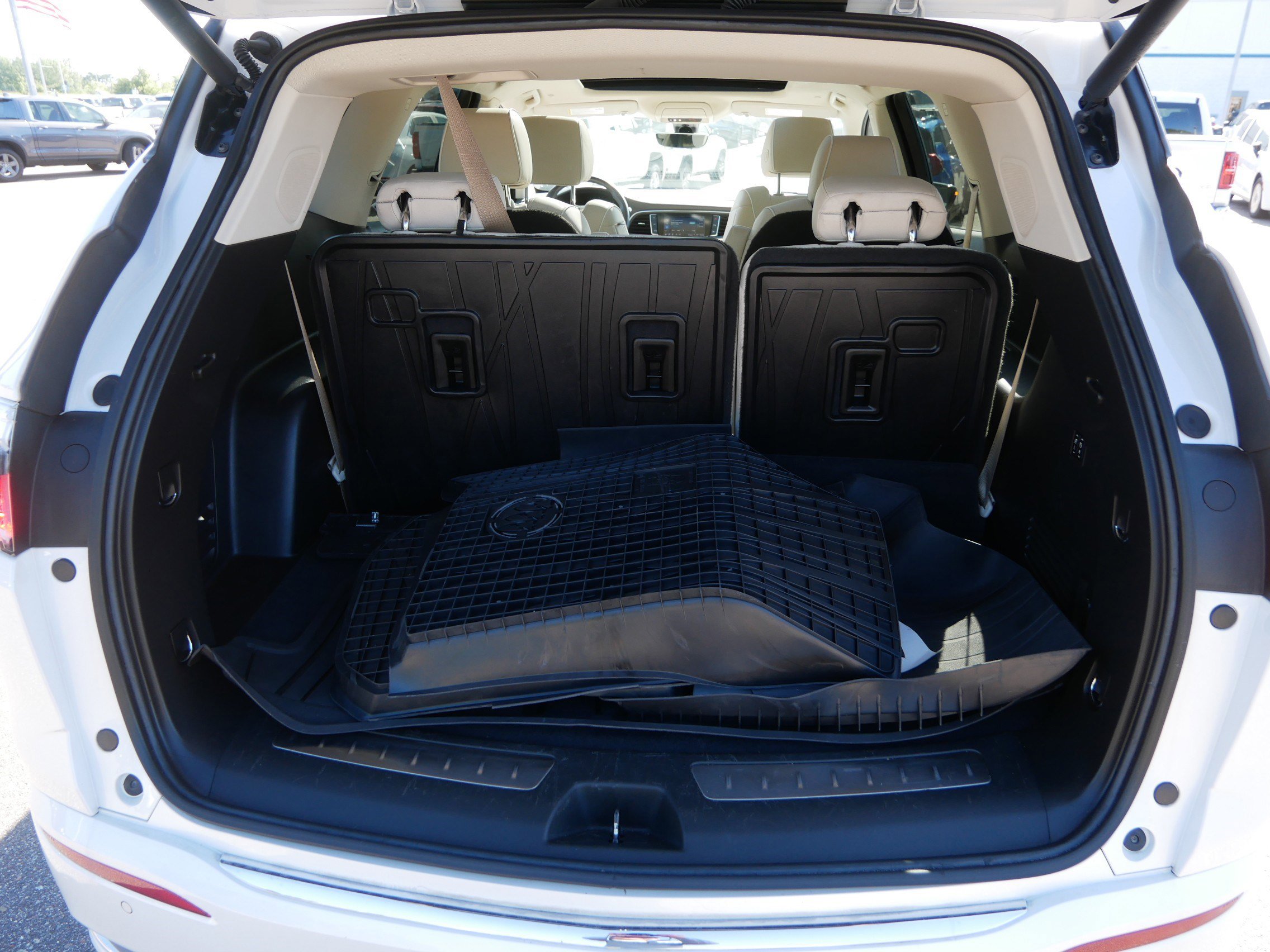 Certified 2023 Buick Enclave Avenir w/ Trailering Package, 5000 lbs. image 19