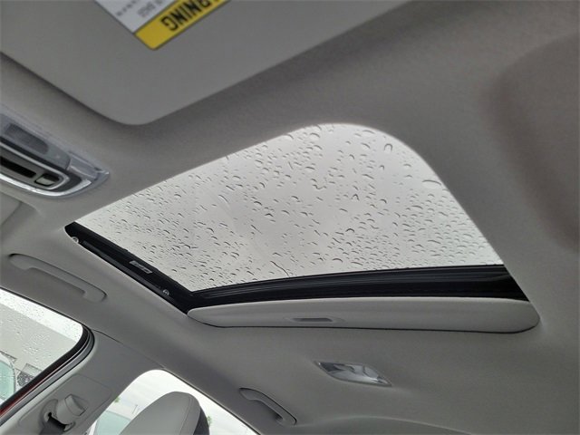 New 2025 Hyundai Elantra Limited image 17