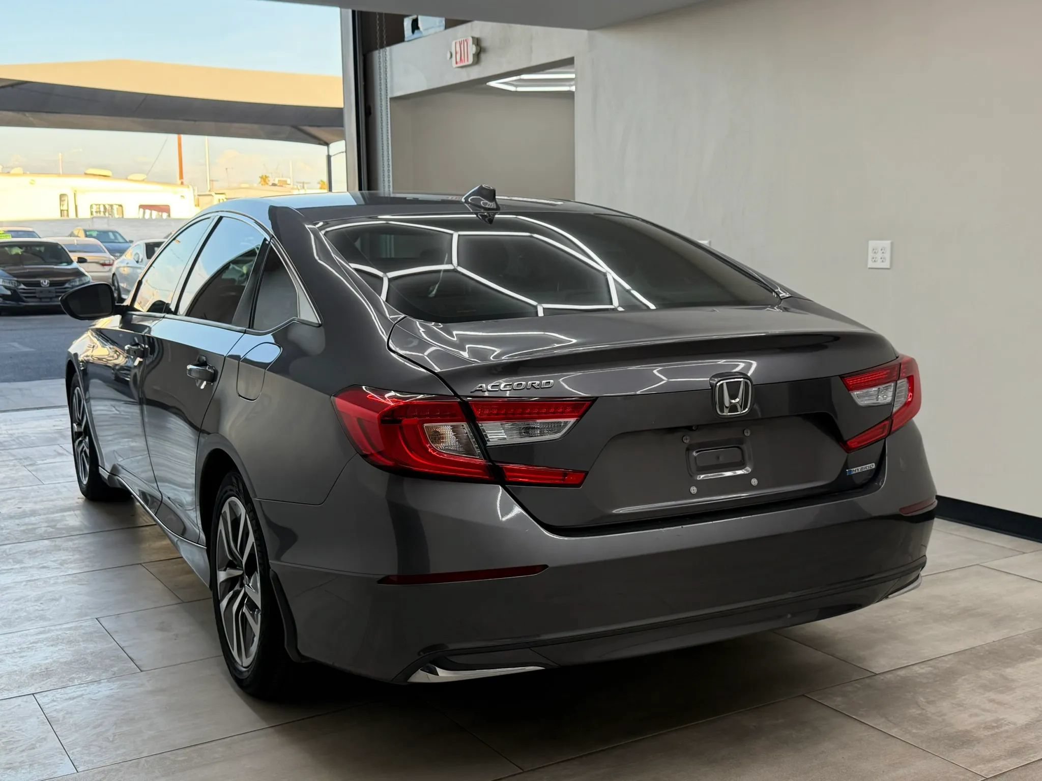 Used 2019 Honda Accord Hybrid image 6