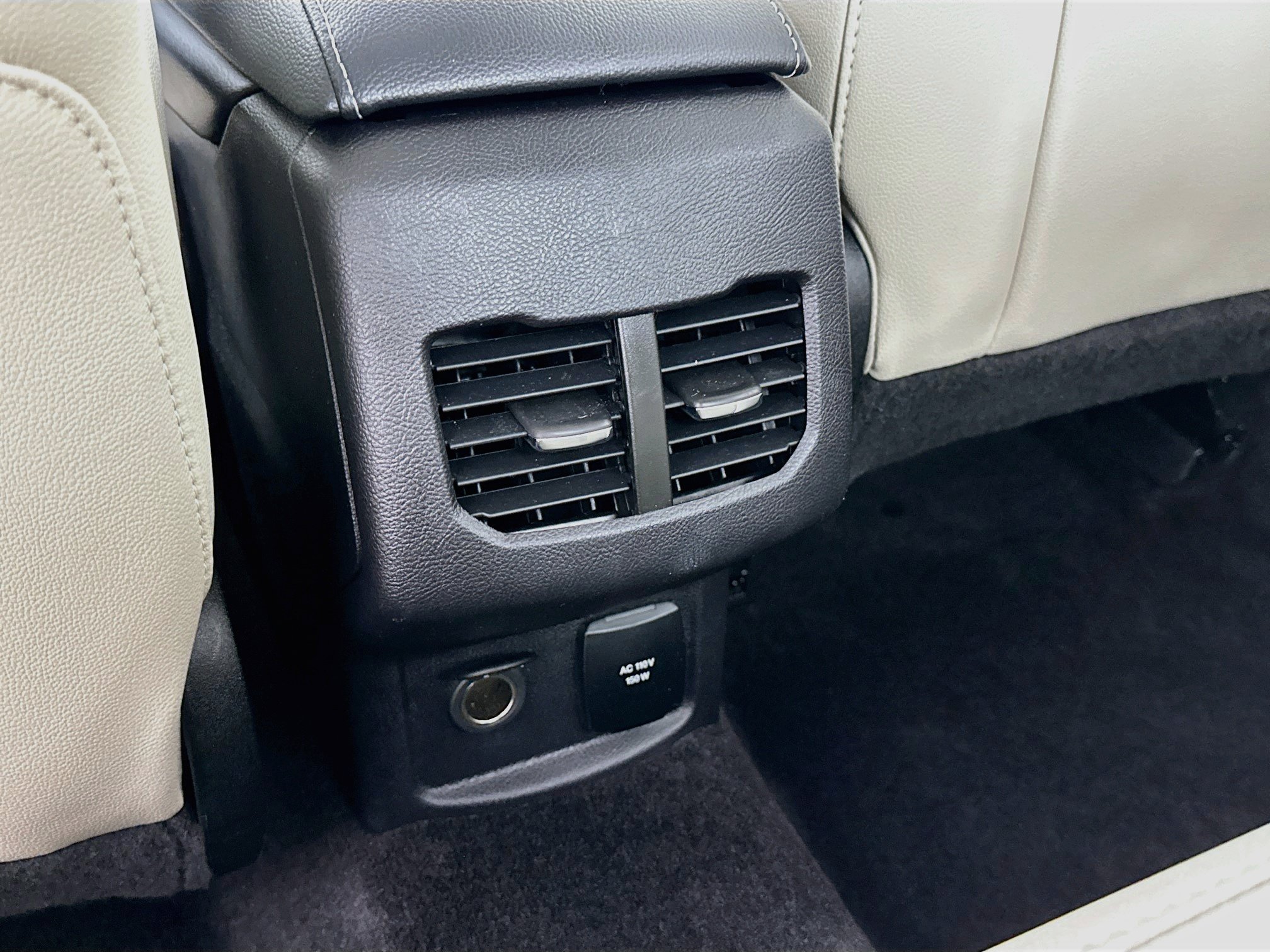 Used 2018 Ford Fusion Titanium FWD image 33