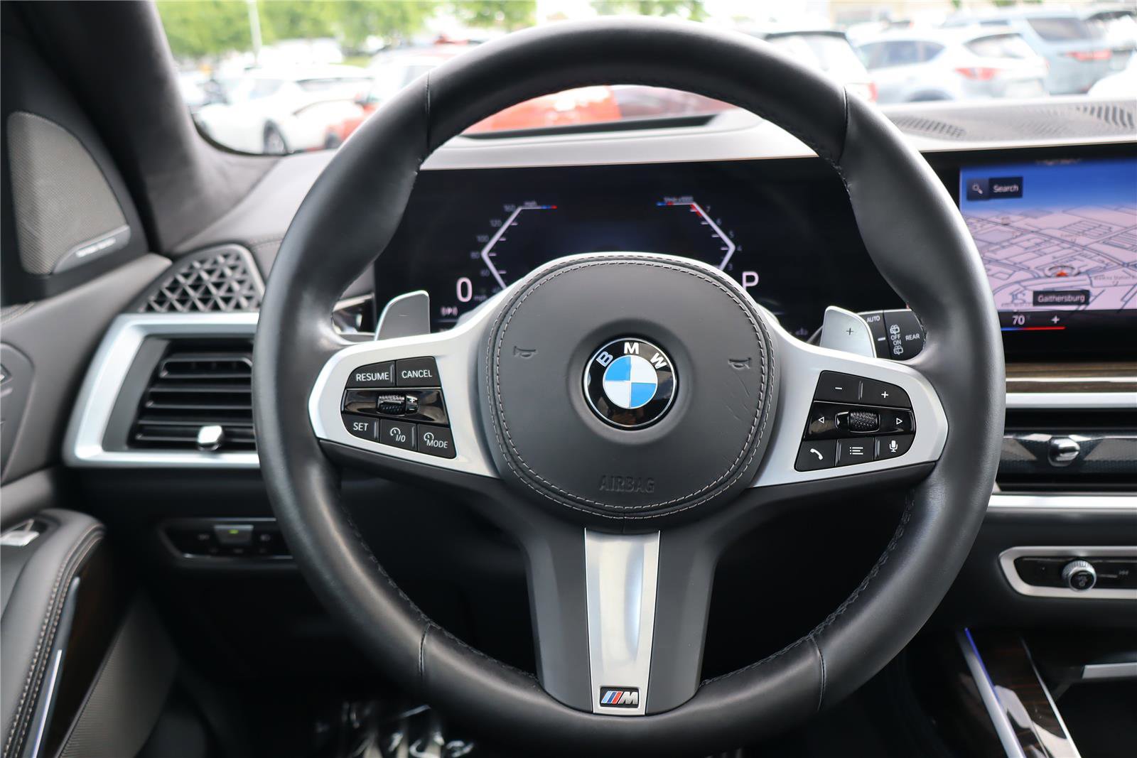 Used 2023 BMW X7 xDrive40i w/ M Sport Package AWD/4WD image 16