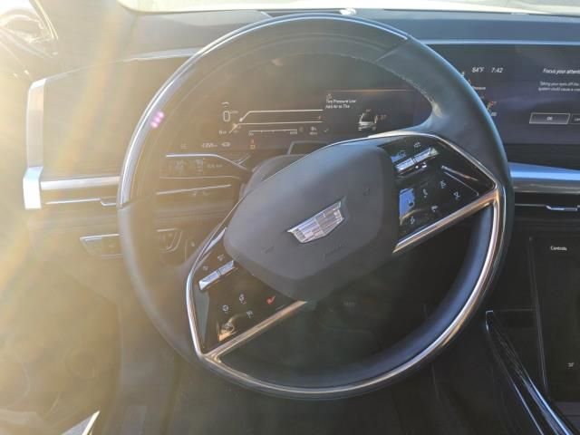 Used 2025 Cadillac Escalade IQ Luxury 1 AWD/4WD image 2