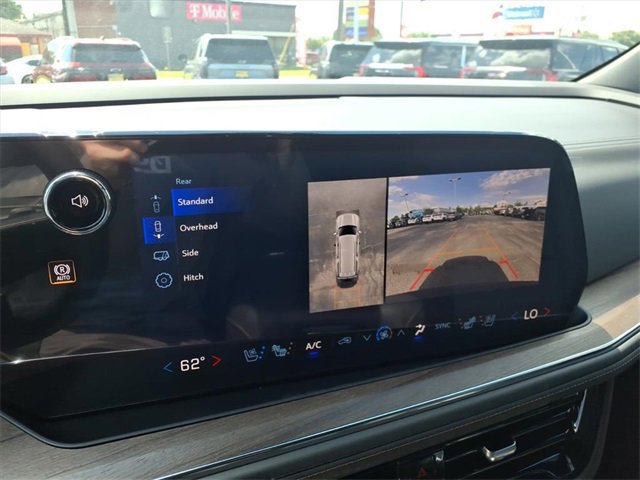 New 2026 Chevrolet Suburban High Country image 17