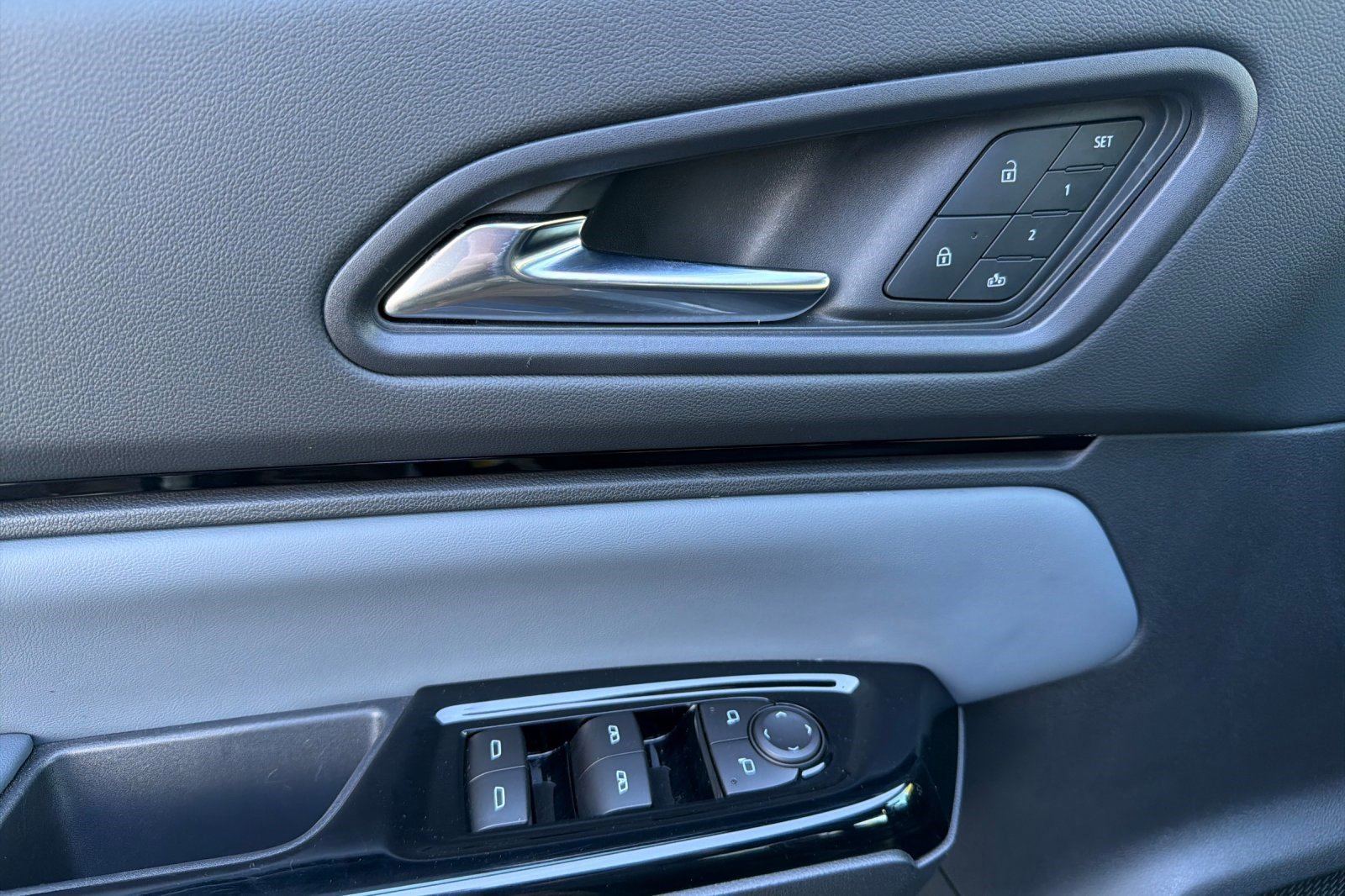 Used 2024 Honda Prologue Touring image 12