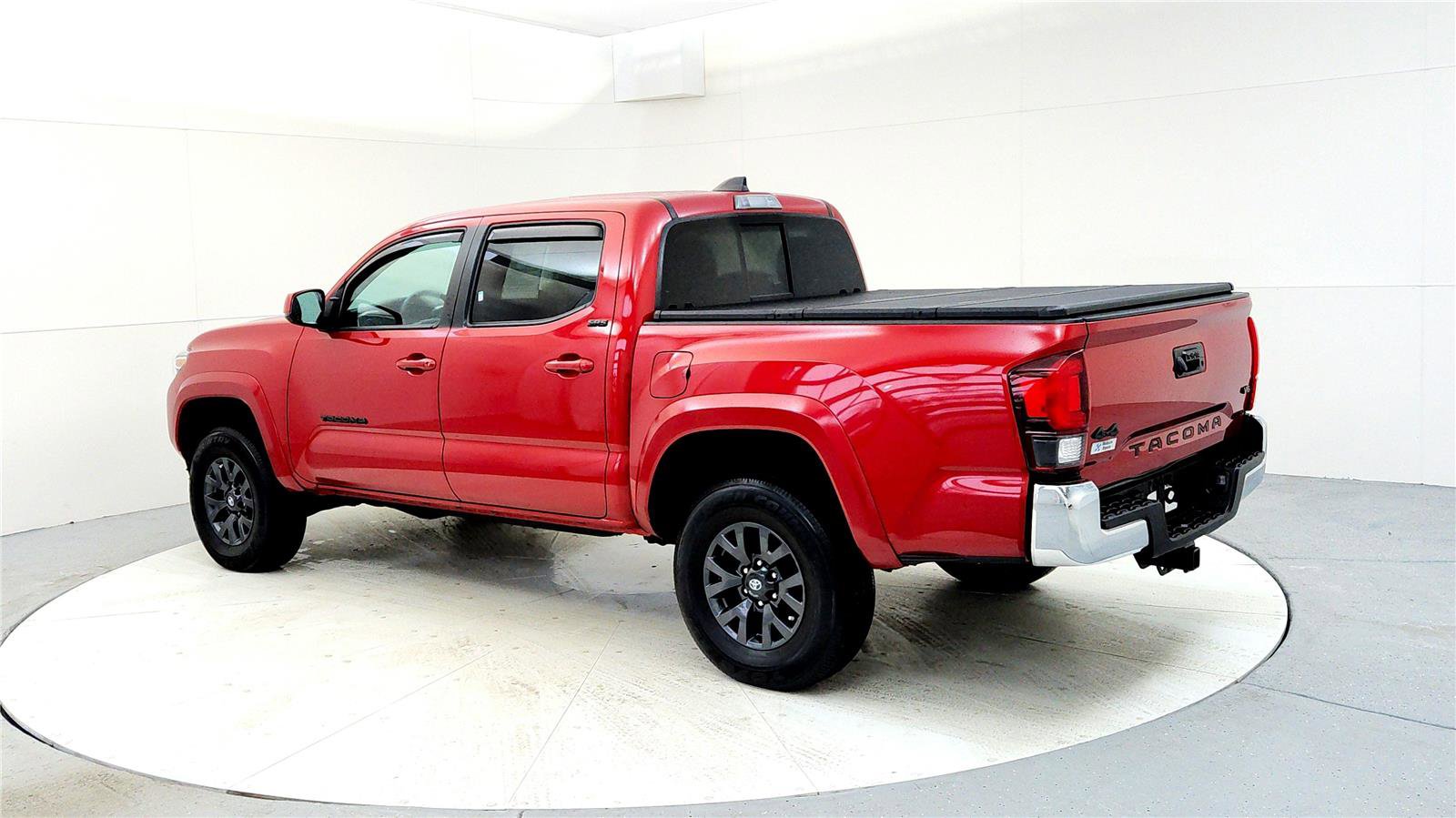 Certified 2023 Toyota Tacoma SR5 image 4