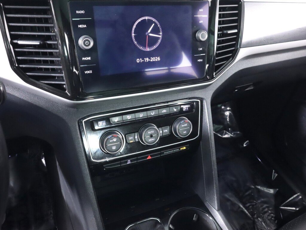 Used 2020 Volkswagen Atlas Cross Sport SEL image 15