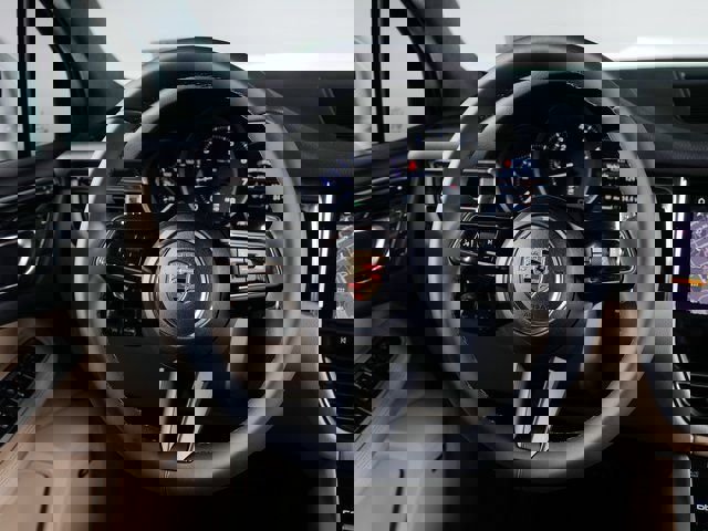 New 2025 Porsche Macan image 17