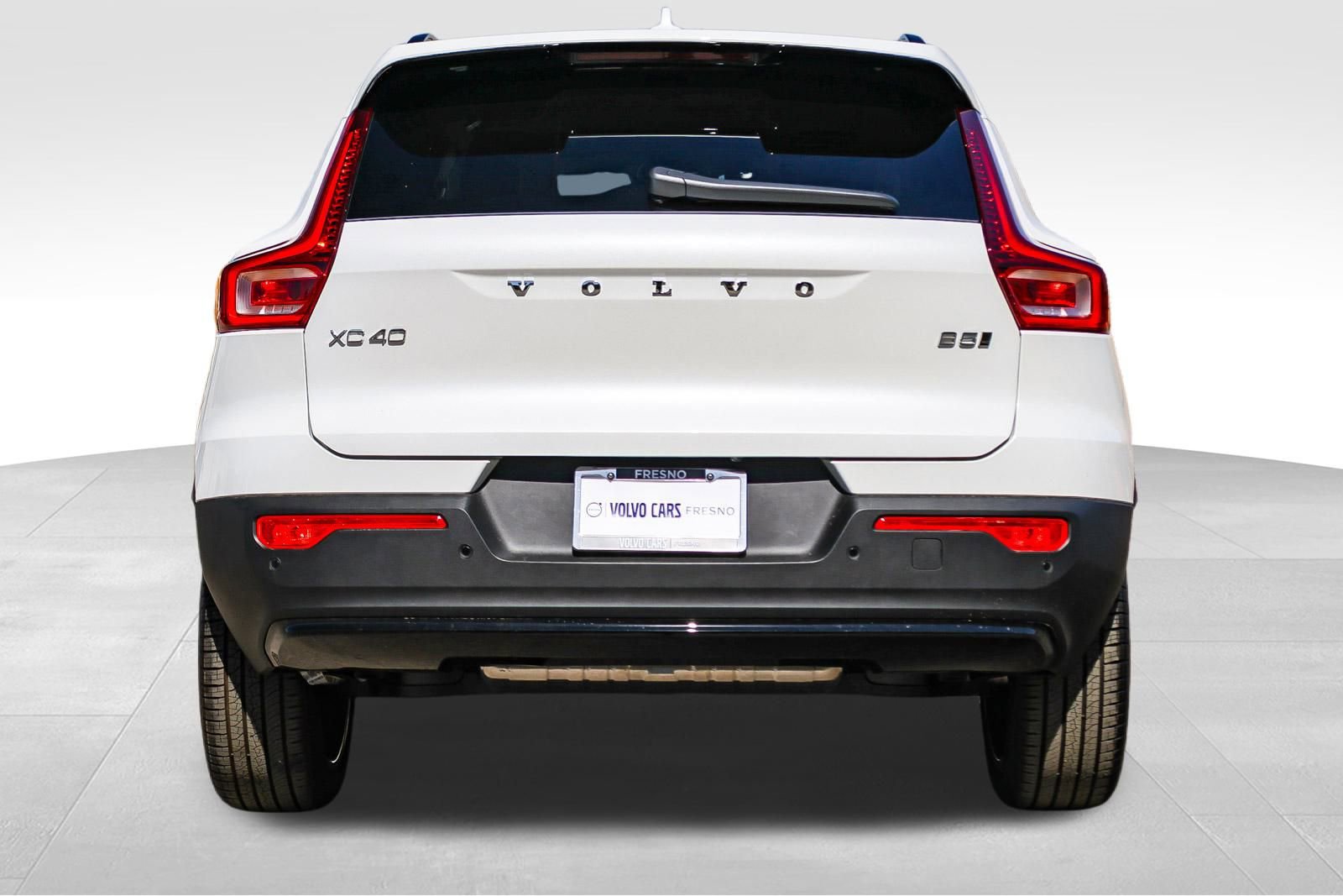 New 2026 Volvo XC40 B5 Ultra w/ Climate Package AWD/4WD image 6