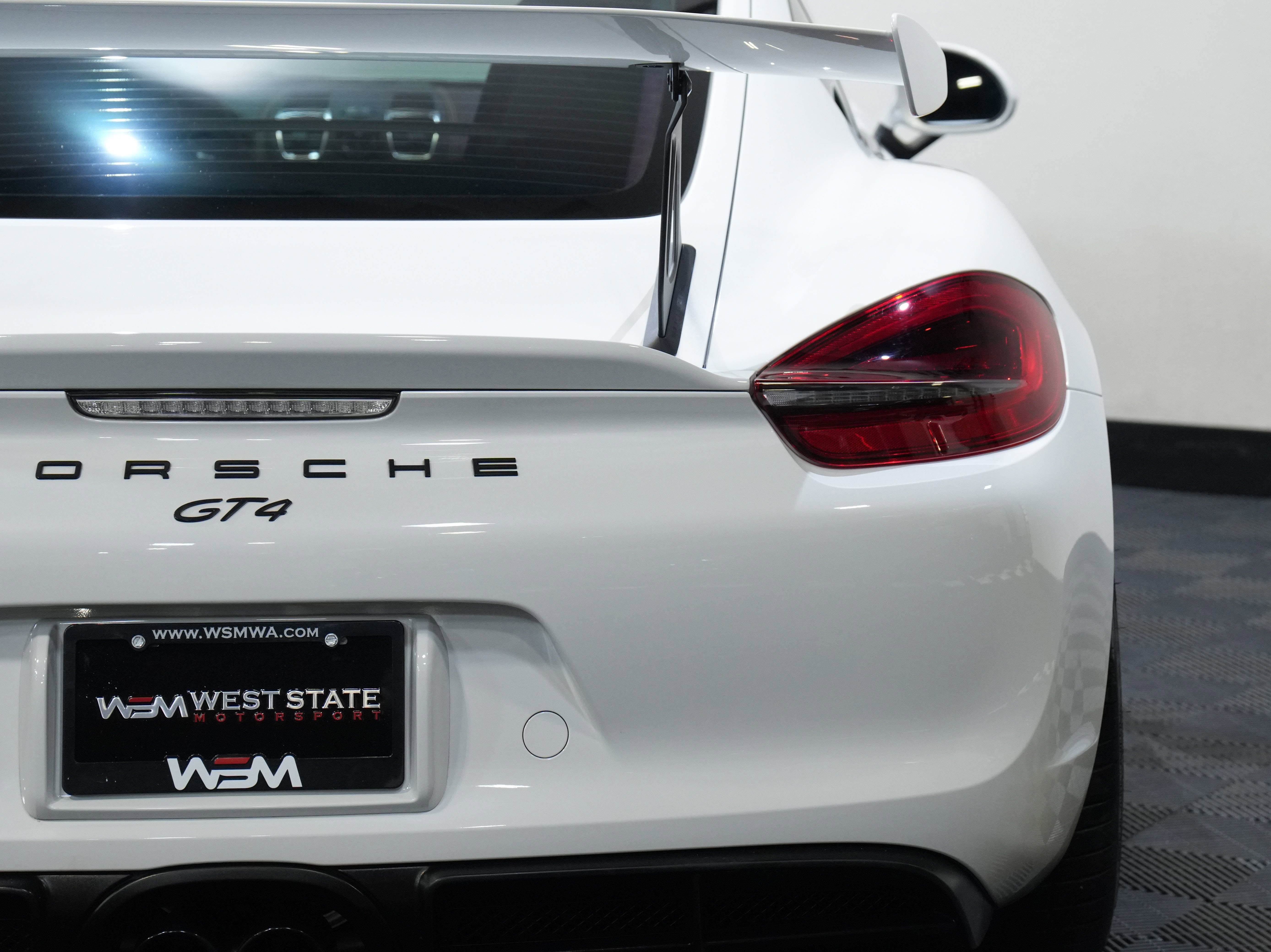 Used 2016 Porsche Cayman GT4 RWD image 17