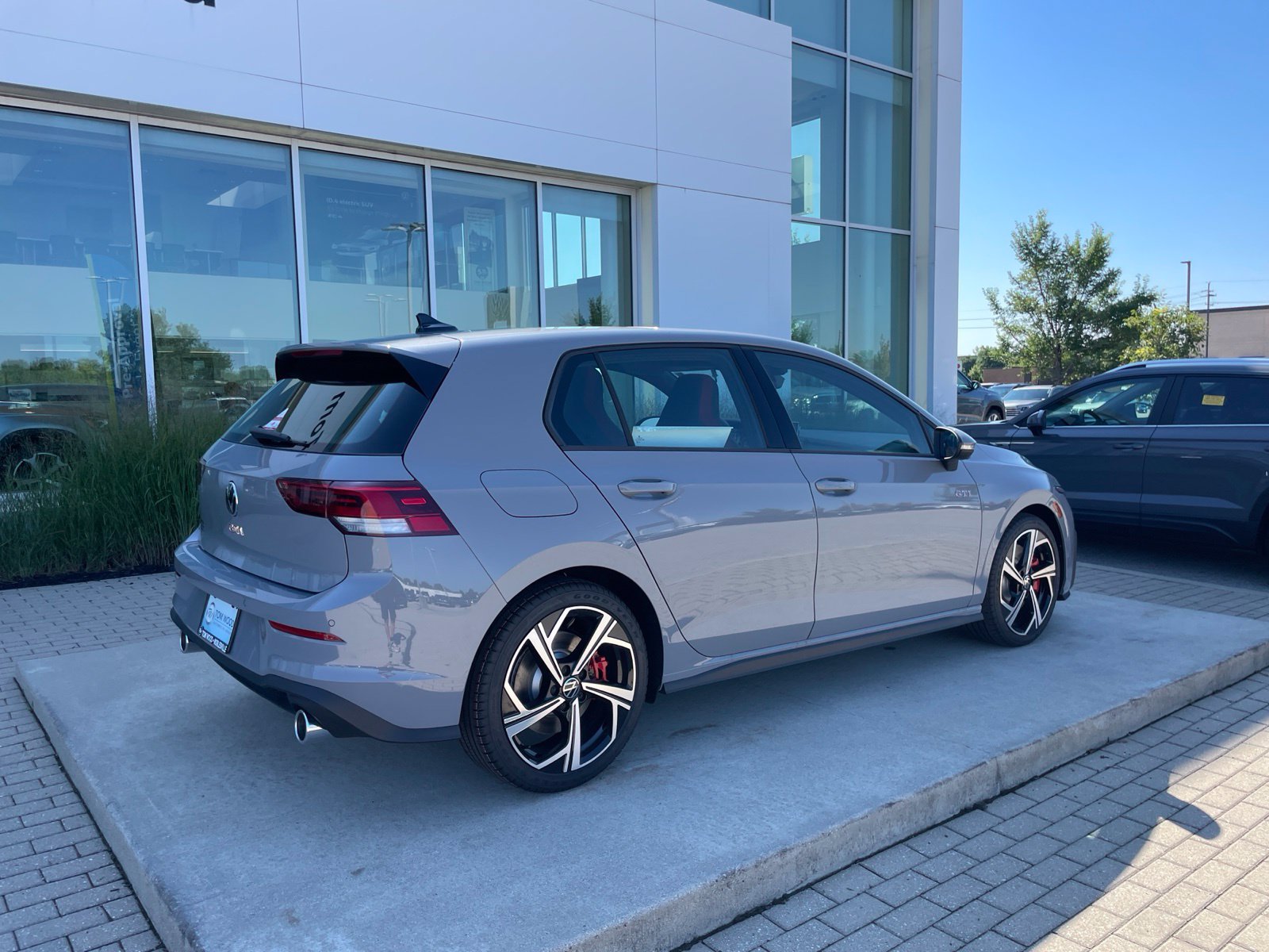 New 2026 Volkswagen GTI SE FWD image 11