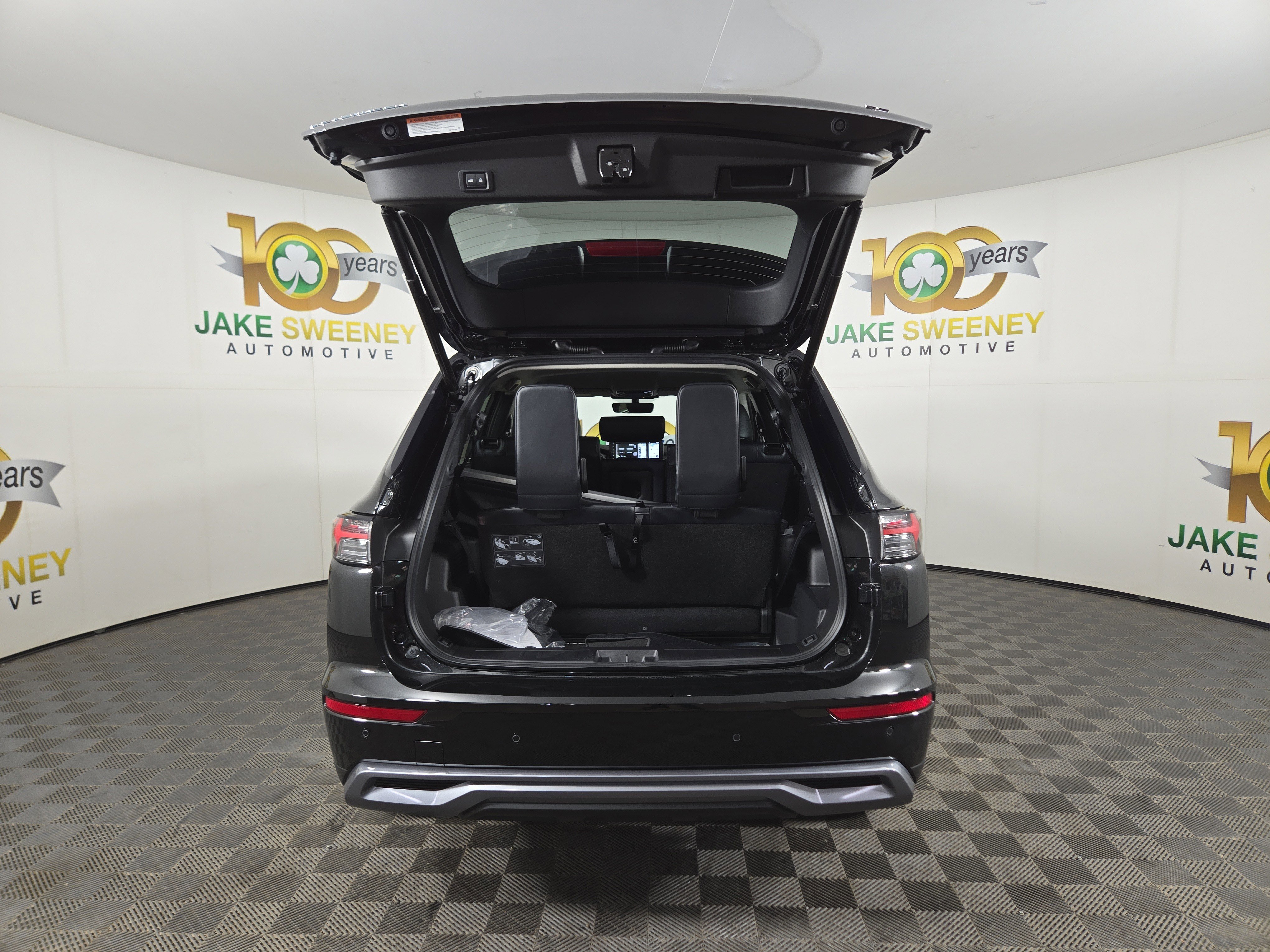 New 2026 Mitsubishi Outlander SE image 33