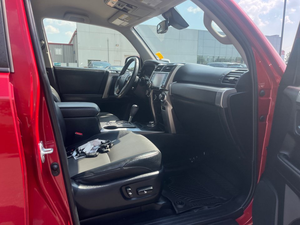 Used 2021 Toyota 4Runner SR5 Premium AWD/4WD image 30