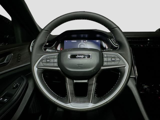 New 2025 Jeep Grand Cherokee Limited w/ Luxury Tech Group II image 7