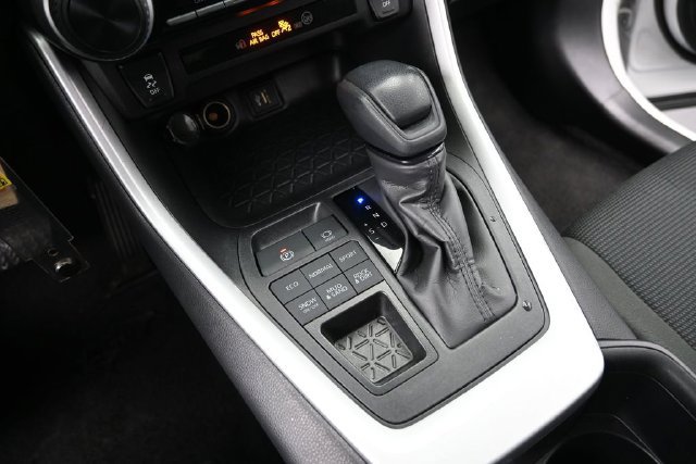 Certified 2025 Toyota RAV4 LE AWD/4WD image 24