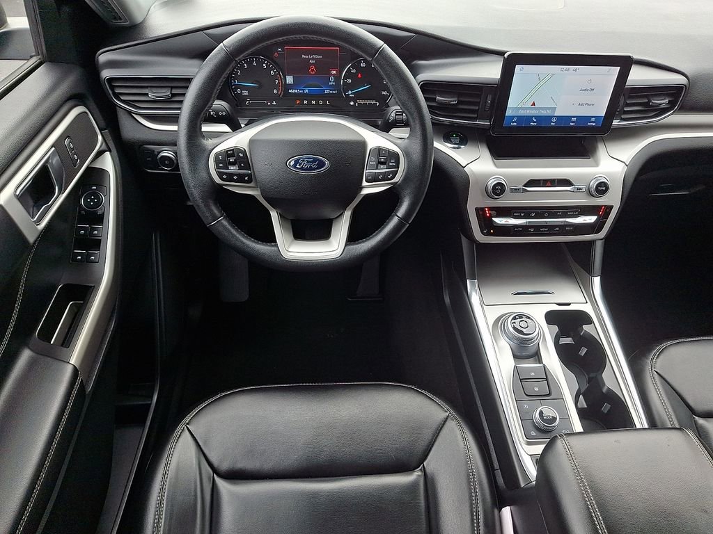 Used 2021 Ford Explorer XLT w/ Equipment Group 202A image 12