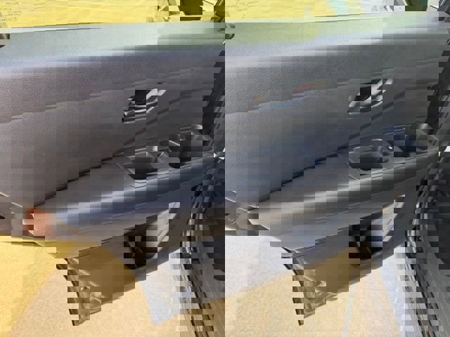 Used 2023 Nissan Pathfinder S image 15