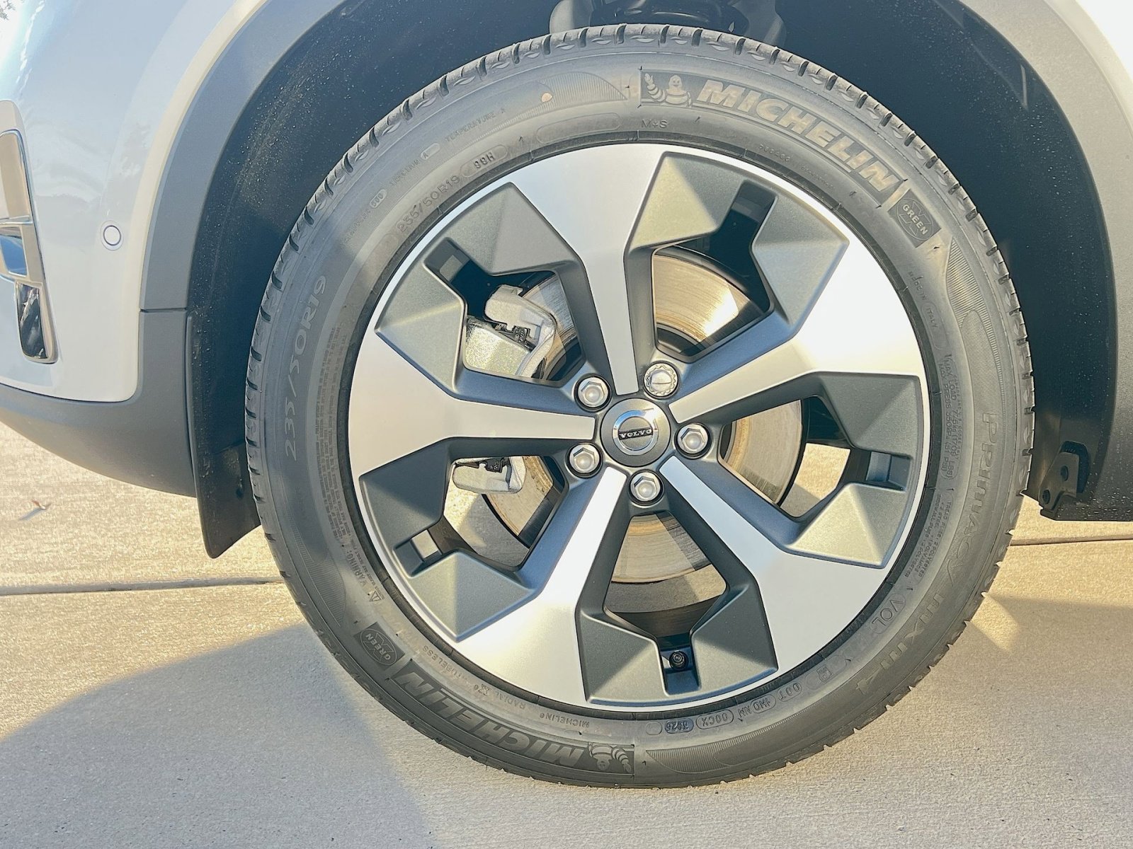 New 2026 Volvo XC40 B5 Plus w/ Protection Package Premier image 12