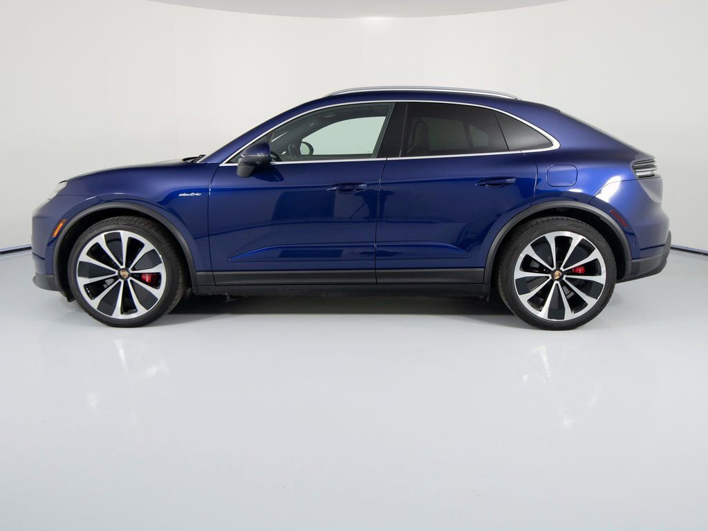 Certified 2025 Porsche Macan 4S Electric image 7