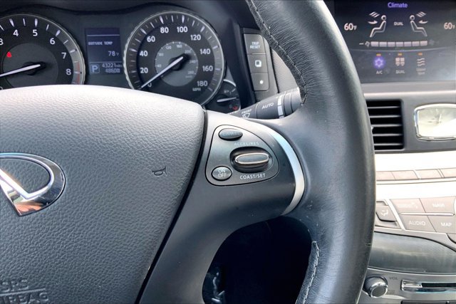 Used 2018 INFINITI Q70 Luxe AWD/4WD image 19