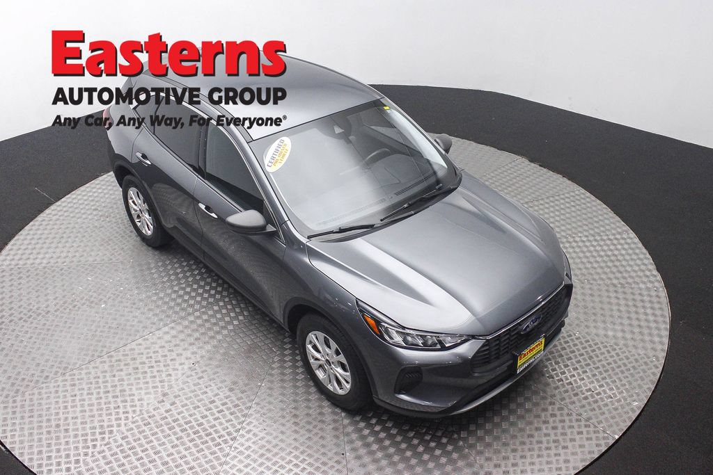 Used 2024 Ford Escape Active AWD/4WD image 3