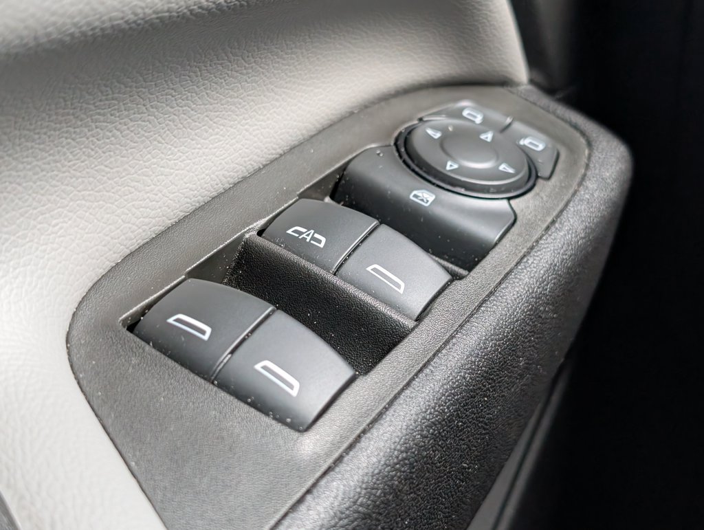 Used 2024 Chevrolet Equinox LS w/ Driver Confidence II Package FWD image 23