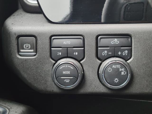 Used 2023 Chevrolet Silverado 1500 LT image 12