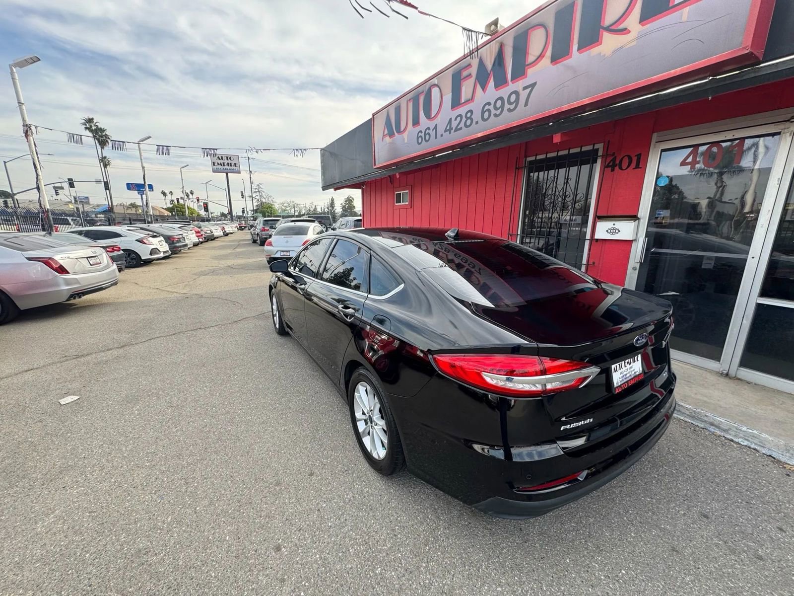 Used 2019 Ford Fusion SE image 6