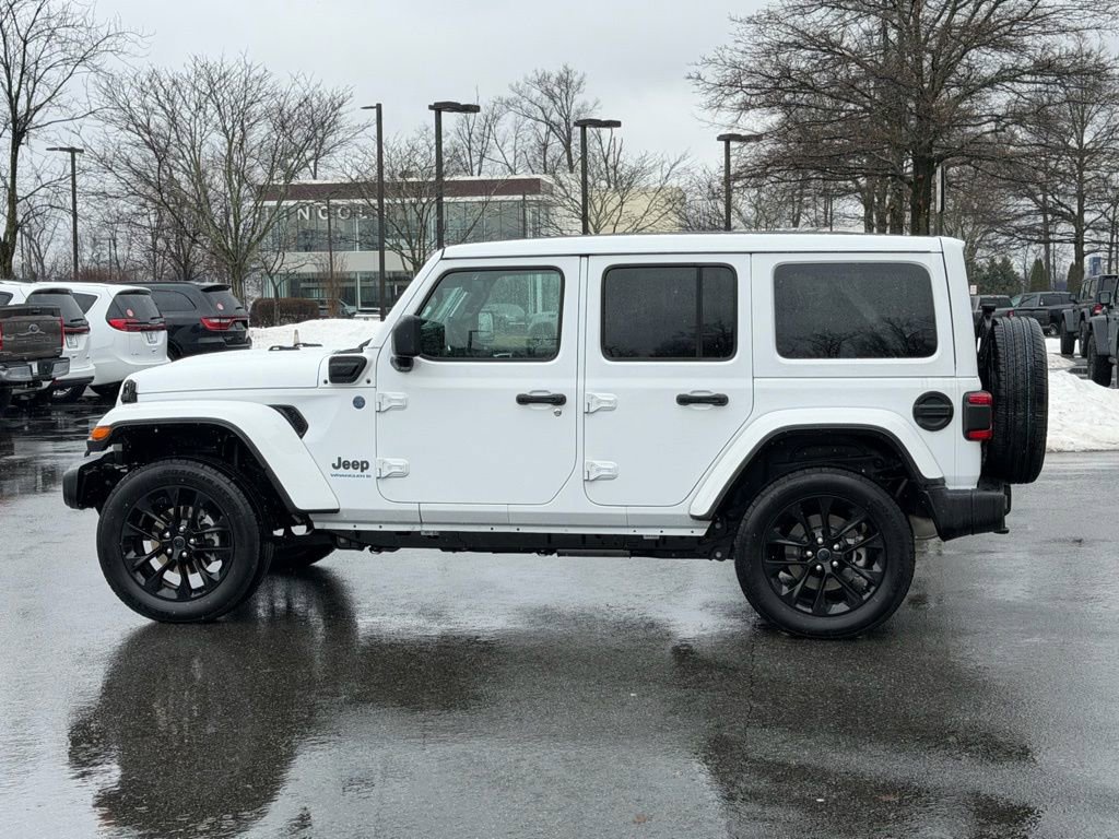 Certified 2025 Jeep Wrangler Unlimited Sahara w/ Safety Group image 10