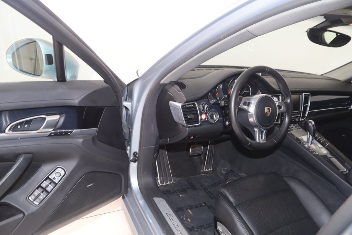 Used 2016 Porsche Panamera 4 Edition AWD/4WD image 43