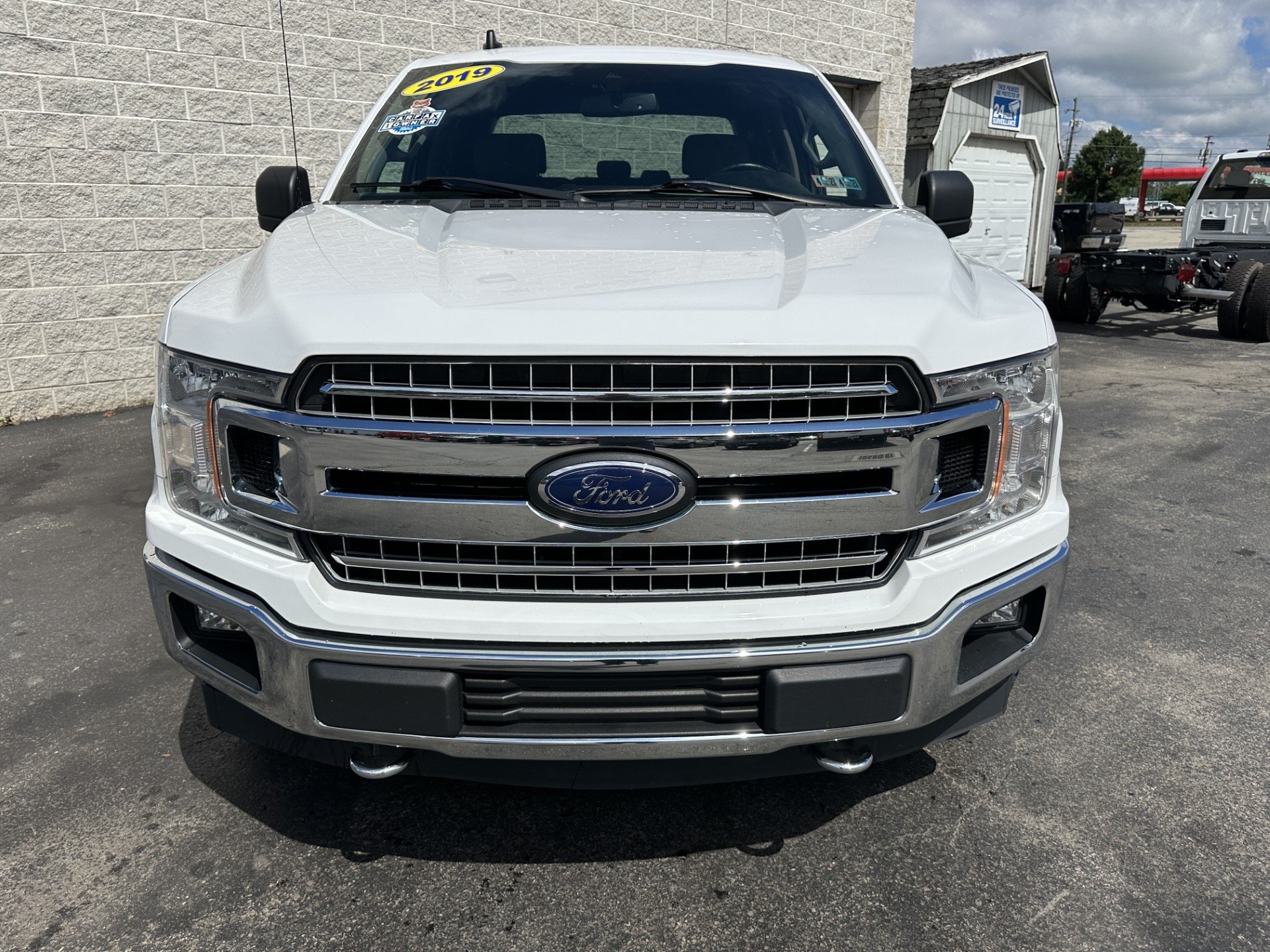 Used 2019 Ford F150 XLT w/ Equipment Group 302A Luxury AWD/4WD image 3