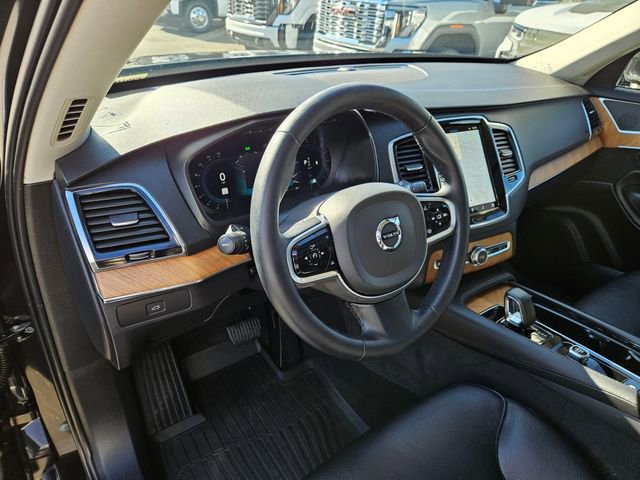 Used 2023 Volvo XC90 B6 Plus w/ Protection Package Premier image 24