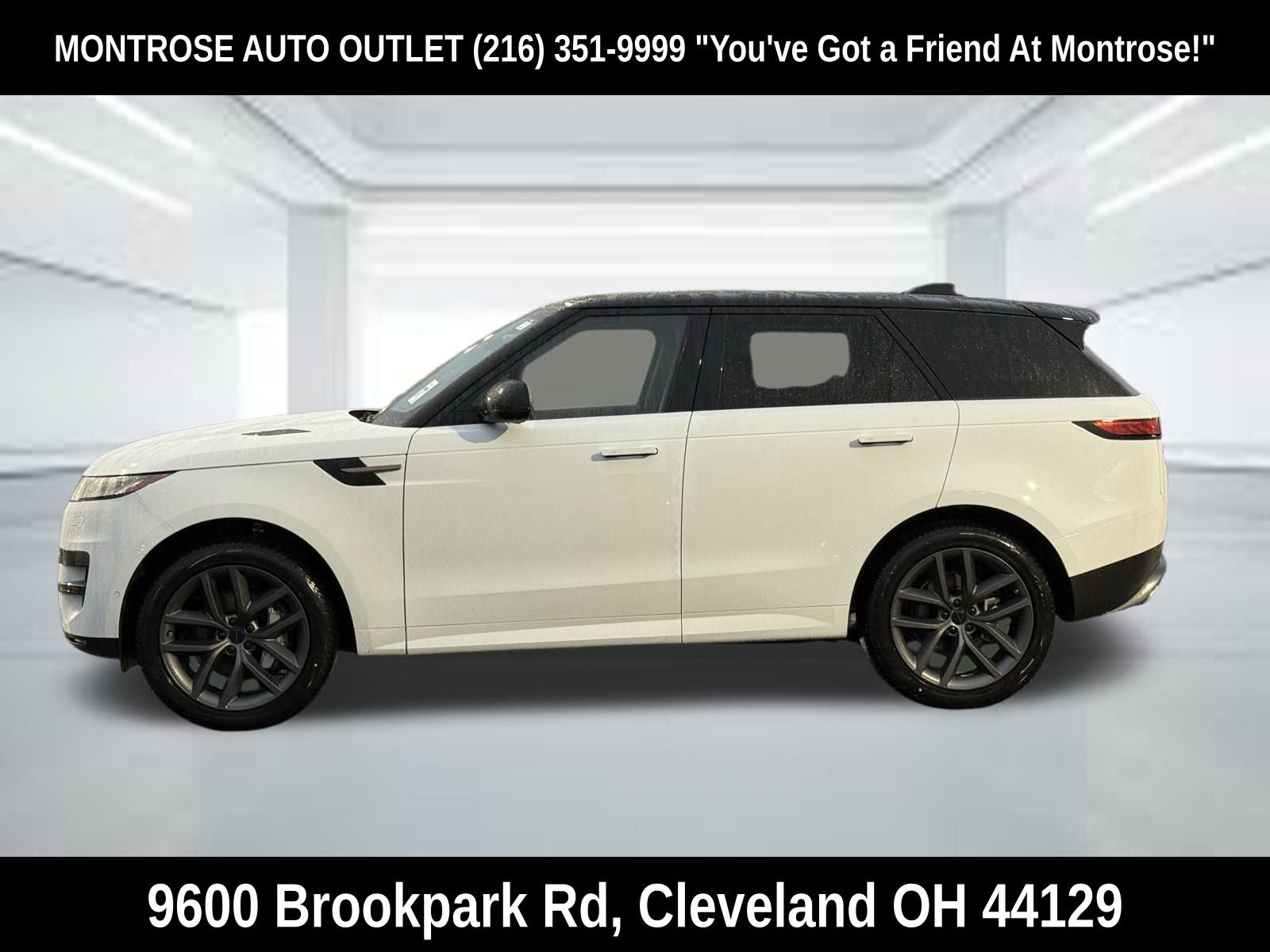 New 2026 Land Rover Range Rover Sport SE AWD/4WD image 2