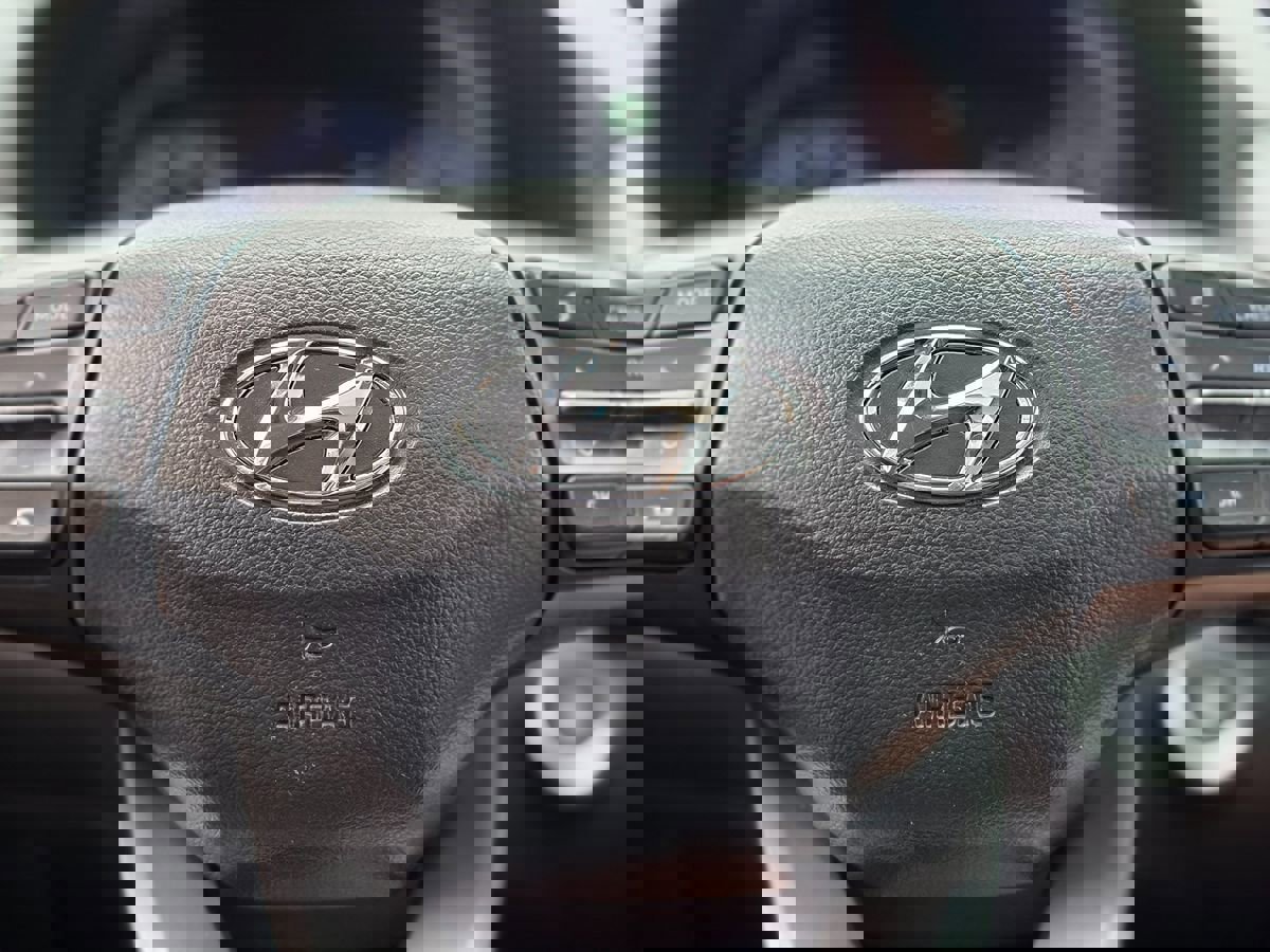 Used 2019 Hyundai Kona Limited image 34