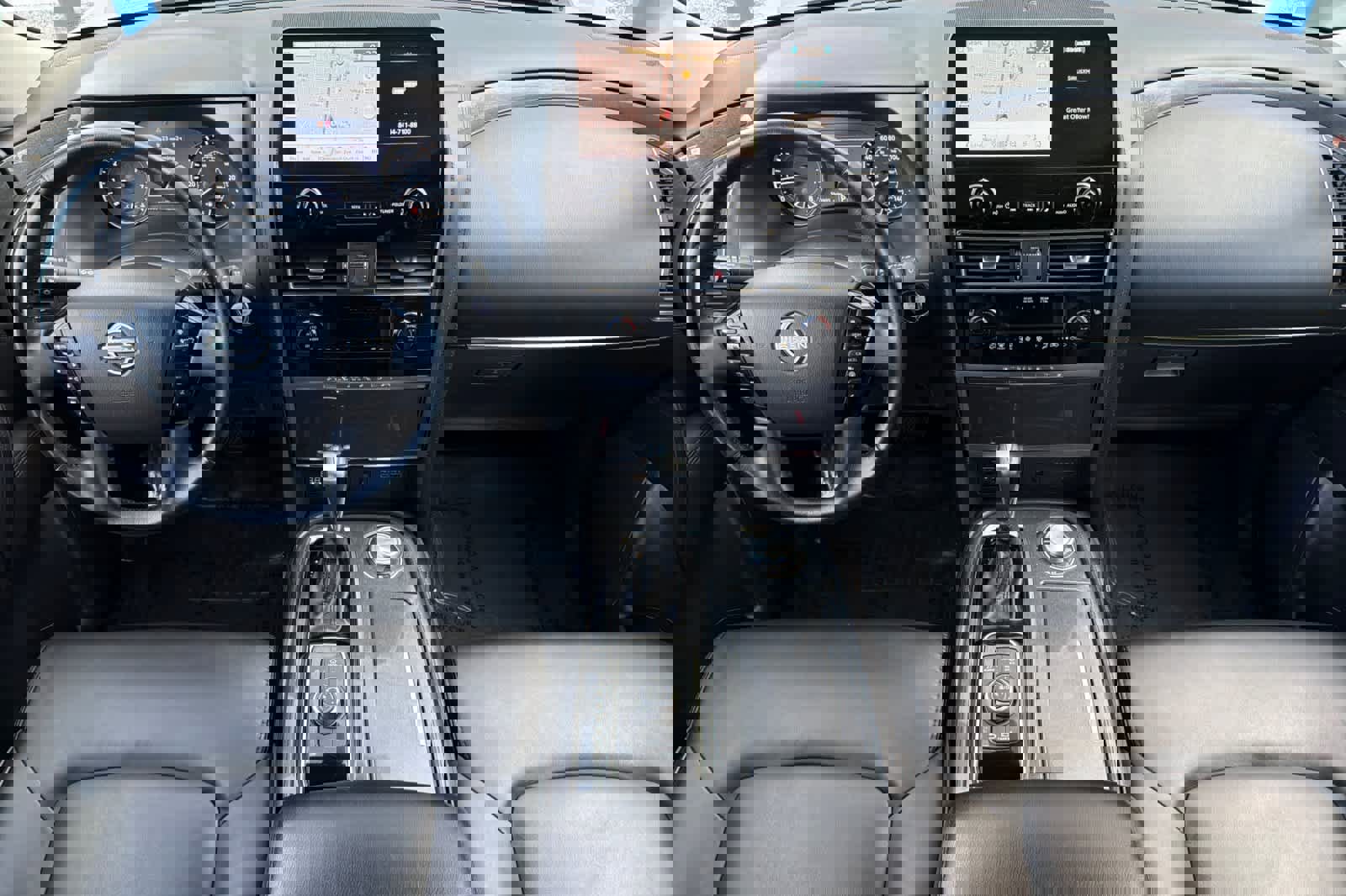 Used 2024 Nissan Armada SV AWD/4WD image 3