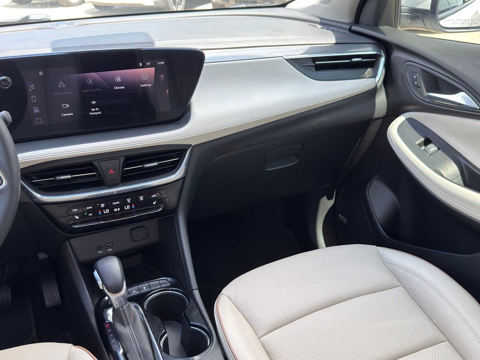 Used 2025 Buick Encore GX Avenir w/ Avenir Technology Package FWD image 25