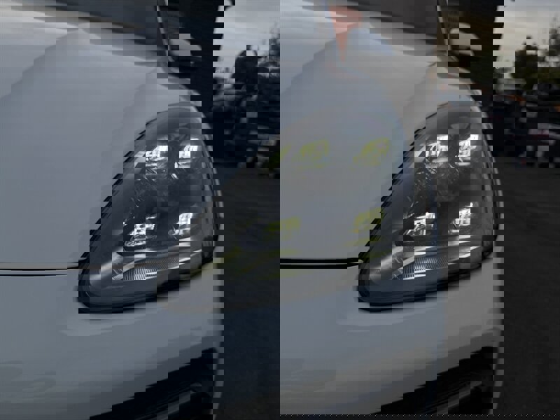 Used 2023 Porsche Cayenne S Platinum w/ Premium Package Plus image 4