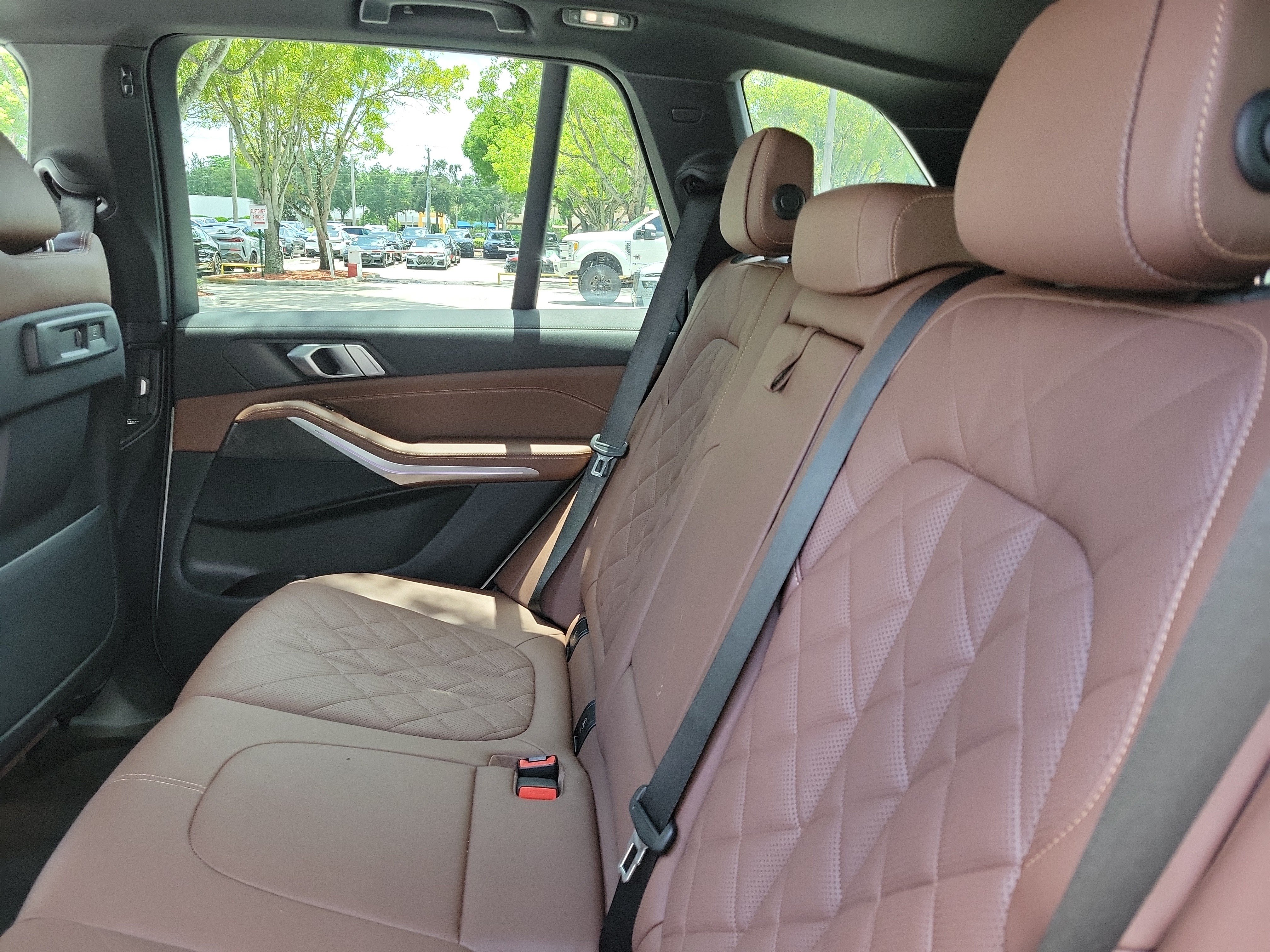 Used 2023 BMW X5 xDrive40i w/ Premium Package AWD/4WD image 8