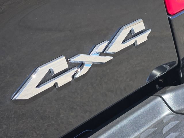 Used 2024 RAM 2500 Tradesman w/ Chrome Appearance Group image 11