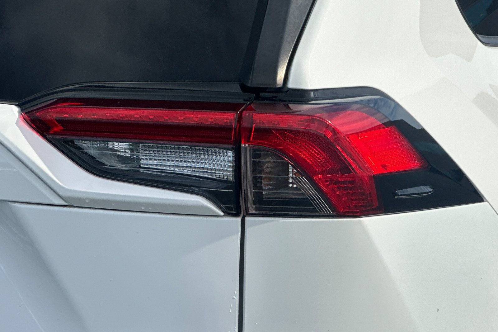Used 2020 Toyota RAV4 LE w/ Carpet Mat Package FWD image 46