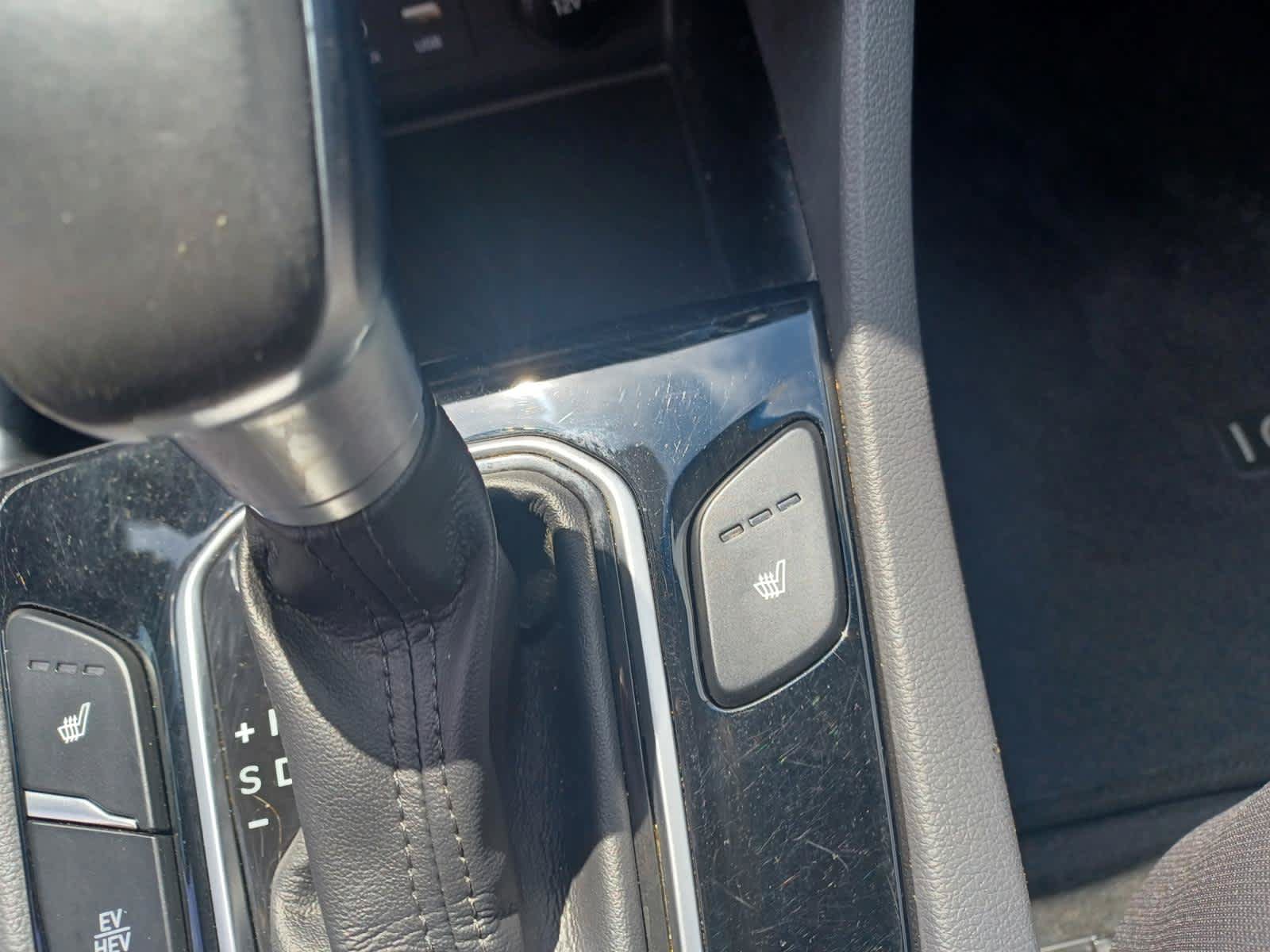 Used 2019 Hyundai Ioniq Plug-In Hybrid FWD image 15