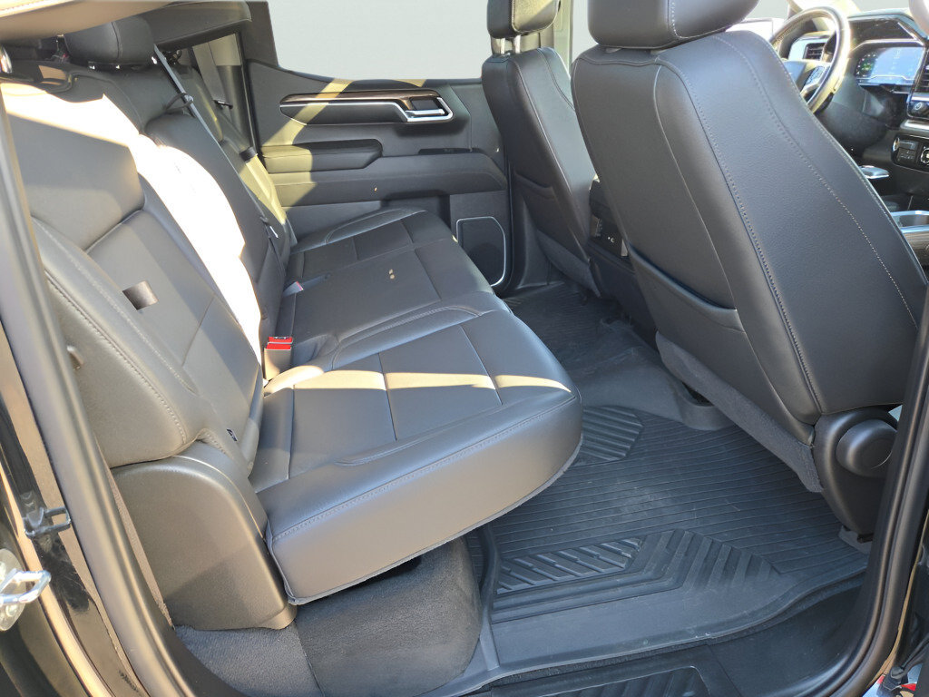 Certified 2022 Chevrolet Silverado 1500 LT Trail Boss w/ LT Trail Boss Premium Package AWD/4WD image 11