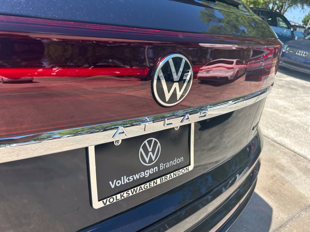 New 2026 Volkswagen Atlas Cross Sport SEL Premium R-Line AWD/4WD image 32