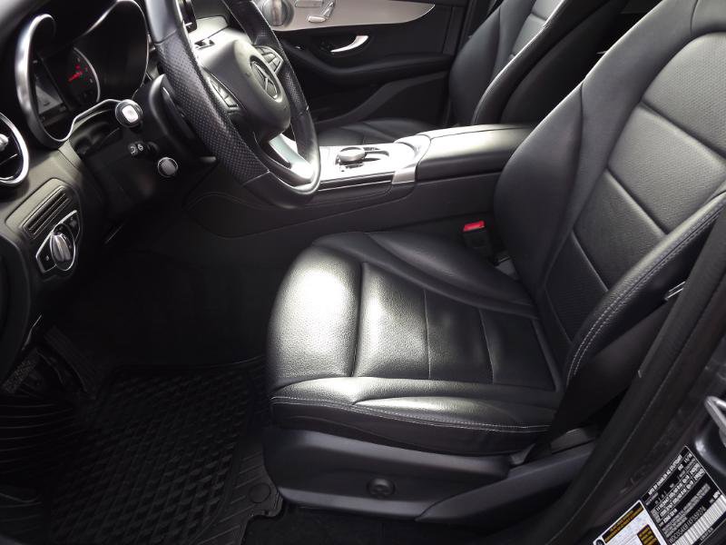 Used 2019 Mercedes-Benz GLC 300 4MATIC image 10