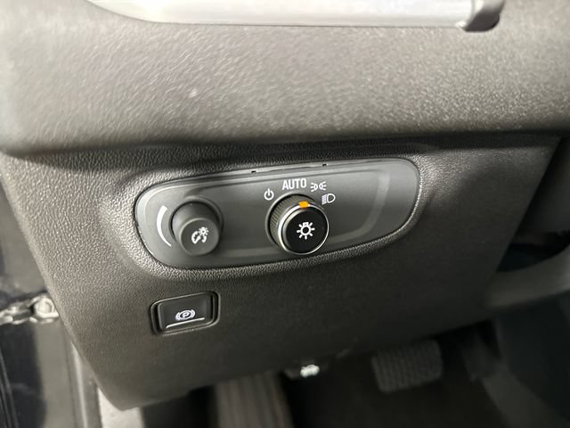 Used 2019 GMC Terrain SLE w/ Driver Convenience Package AWD/4WD image 18
