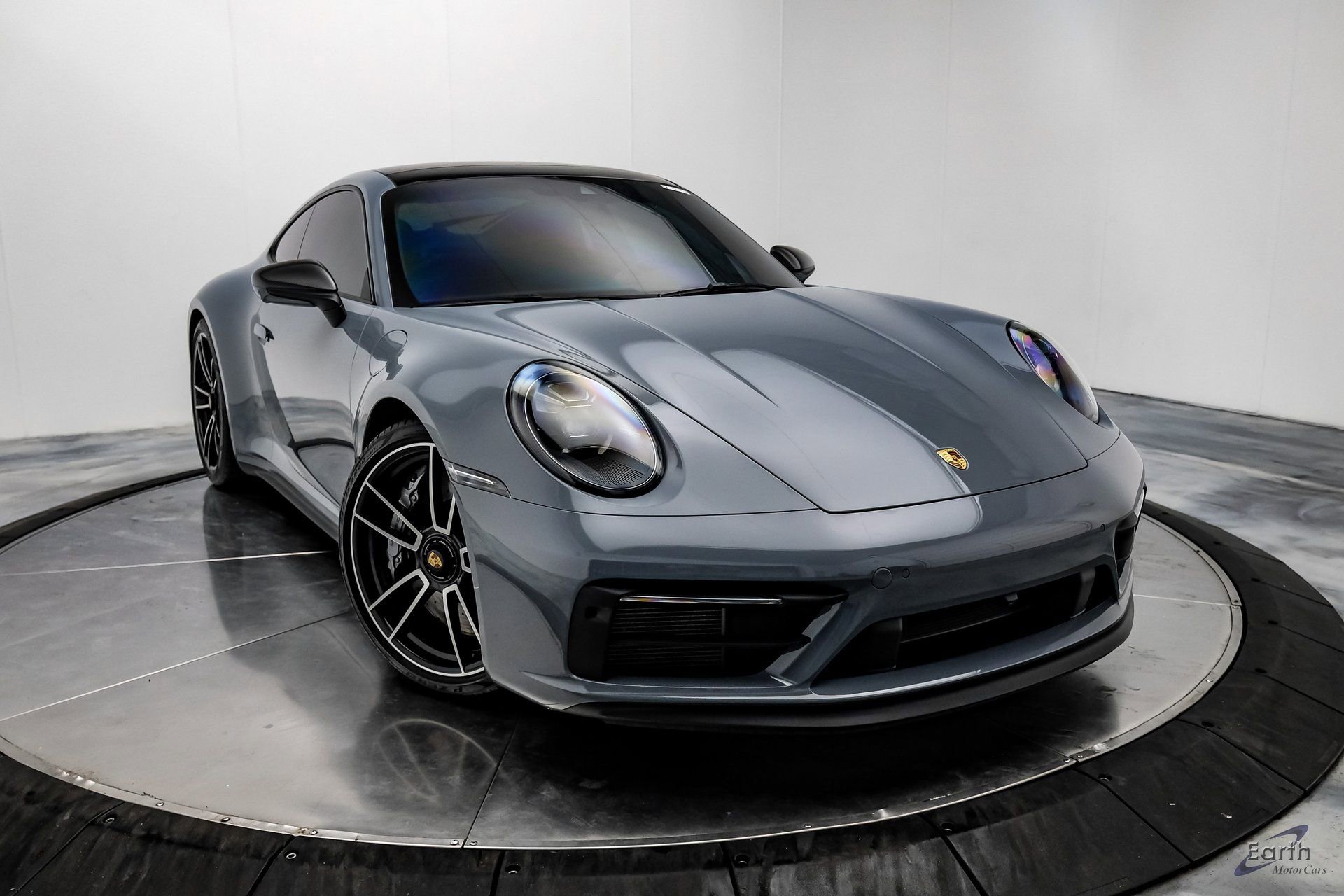 Used 2024 Porsche 911 Carrera GTS RWD image 22