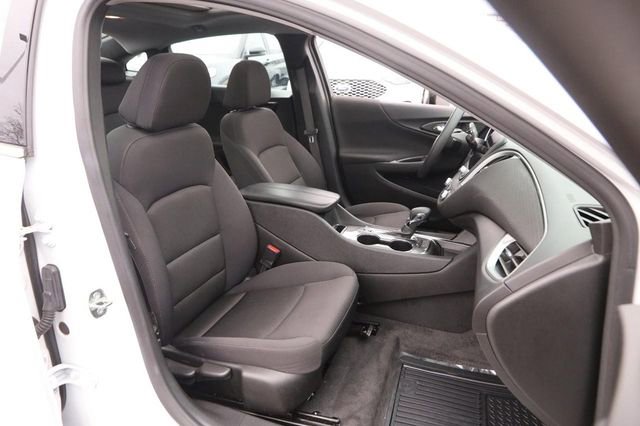 Used 2024 Chevrolet Malibu LT FWD image 25